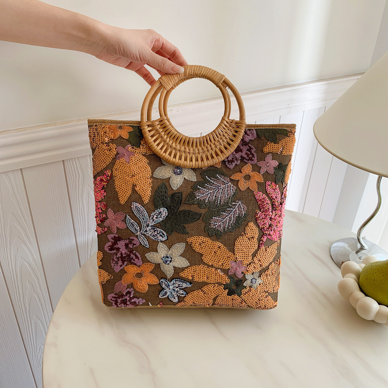 Sequin Flower Graphic Top Hand - Interior Design Graphic Design recensione e prezzo