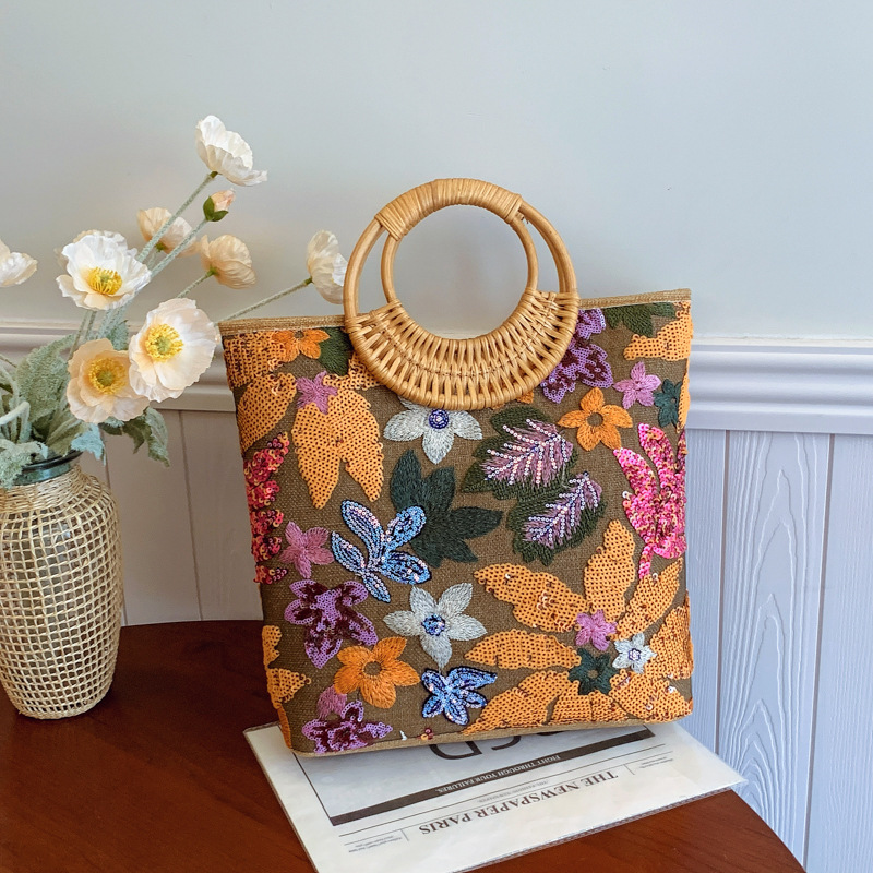 Sequin Flower Graphic Top Hand - Interior Design Graphic Design recensione e prezzo